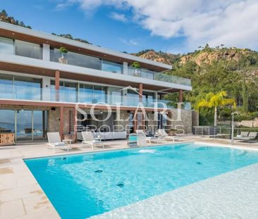 Majestueuse propriété située au coeur de la Baie de Cannes - Photo 2