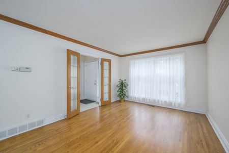 For Lease - 231 Banbury Road, London South, Ontario - Photo 2