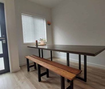 Tamora Lane Living - Photo 2