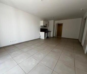 Location Appartement 2 pièces 45m² MONTEUX 84170 - Photo 3