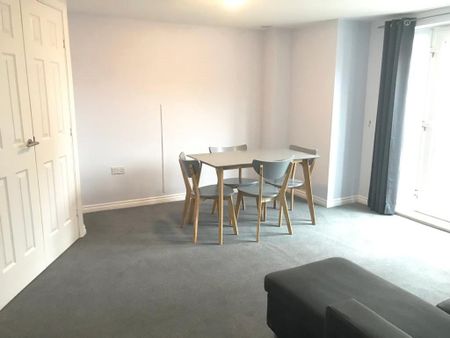 2 bedroom flat to rent - Photo 4