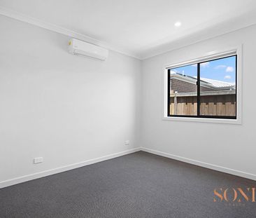 Modern Elegance: Stunning Brand New 4-Bedroom Home Awaits You! - Photo 4