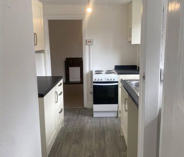 3 bedroom apartment to rent - Photo 6