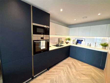 Exceptional One Double Bedroom Apartments with unrivalled facilities in the Exclusive Cortland Development, Colliers Yard. - Photo 5