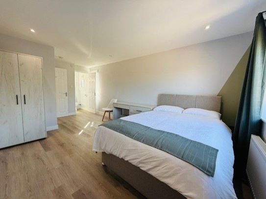 1 bedroom in a house share to rent - Photo 1