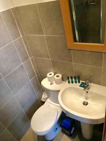 Studio to rent - Photo 5