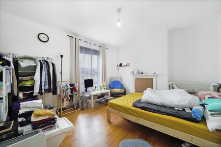 Terraced House To Let - Photo 5