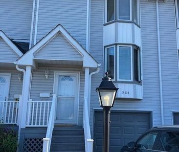 882 Winchester Lane - 2 bed, 2.5 bath, ALL INCLUSIVE! - Photo 5