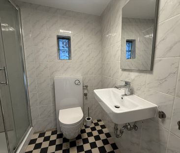 Großzügiges Einfamilienhaus mit Garten und Scheune in Siegburg-Bras... - Photo 1