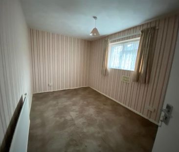 5 bedroom semi-detached house to rent - Photo 4