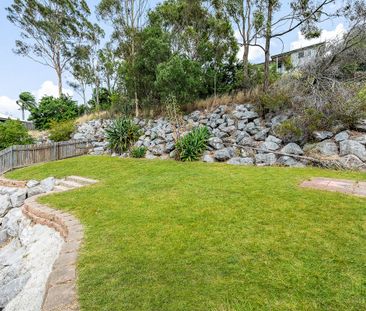 TIDY THREE BEDROOM DUPLEX + STUDY/4TH BEDROOM - Photo 2