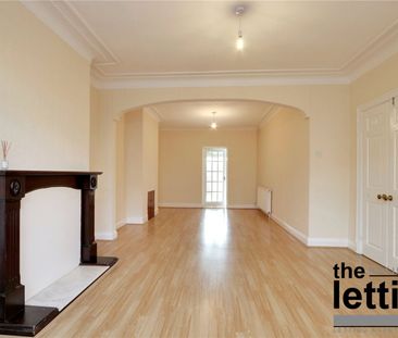 Hampden Way, London, Greater London, N14 7LY - Photo 1