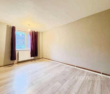 Chapel Road, Camberley, Surrey, GU15 - Photo 2