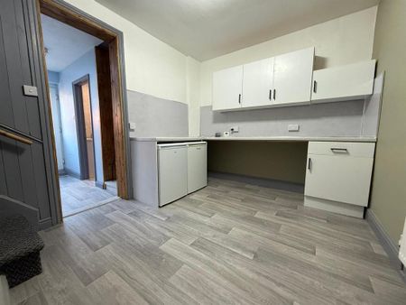 2 bedroom property to rent - Photo 4