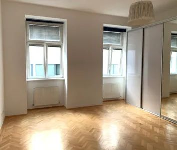 Helle Altbauwohnung in der Negerlegasse - Photo 2