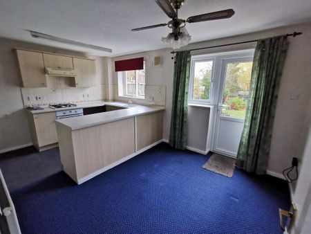 3 bedroom semi-detached house to rent - Photo 5