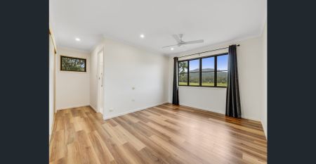 SPACIOUS FAMILY HOME IN A PEACEFUL SETTING - Photo 4