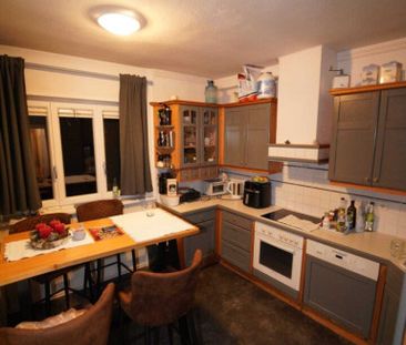 Gepflegtes Einfamilienhaus mit Wintergarten und großem Garten in ru... - Foto 5
