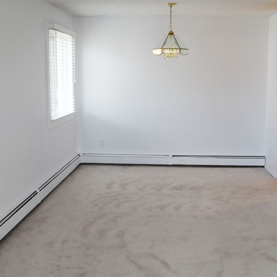 2 Bedroom Condo For Rent In Windsor Park: 40+ Bldg - Photo 1