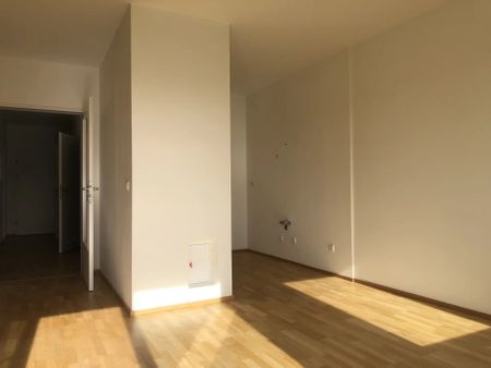 Helle 3-Zimmer Wohnung mit Loggia und Balkon - Photo 3