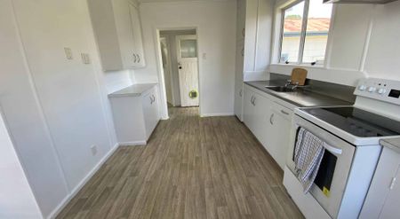 Charming 3 Bedroom Home in Te Puke - Photo 4