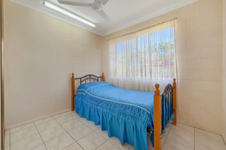 Large Yard & Solar Powered! - Photo 4