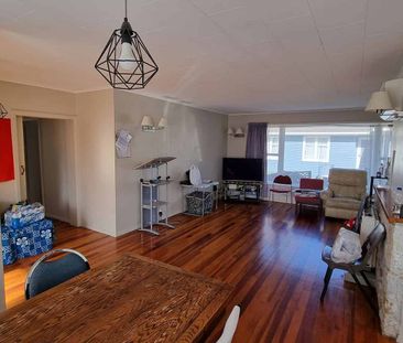 Beautiful 3 Bedroom family home - Photo 1