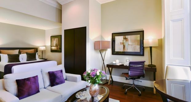 Studio Apartment - Photo 1