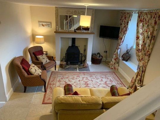 A wonderful and immaculate recently renovated one bedroom cottage just north of Bath in Tormarton, offered unfurnished. - Photo 1