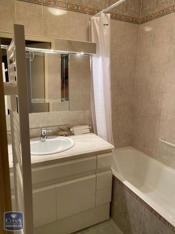 Location Appartement 2 pièces 33m² DEAUVILLE 14800 - Photo 5