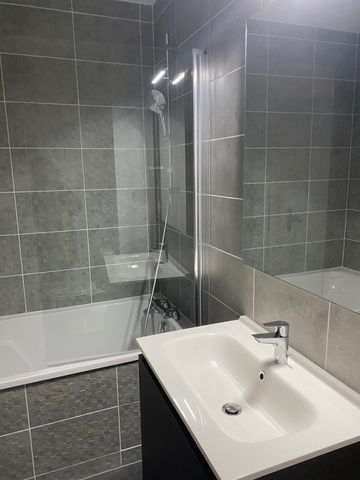 Location Maison 4 Pièces 80 m² - Photo 4