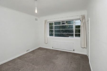 Claremont Road, Surbiton, KT6 - Photo 4