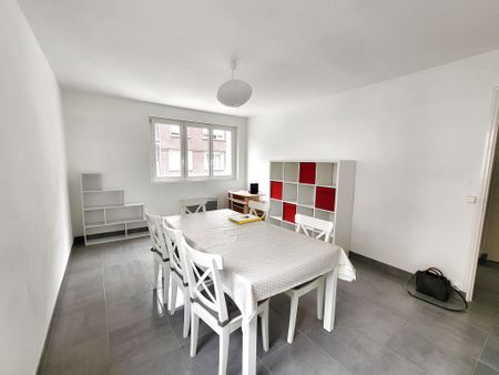 APPARTEMENT SEMI-MEUBLE T4 - CENTRE VILLE - IDEAL COLOCATION - Photo 3