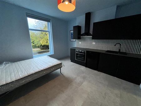 1 bedroom flat to rent - Photo 2