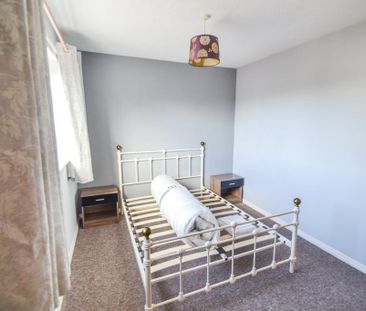 2 bedroom semi-detached house to rent - Photo 5