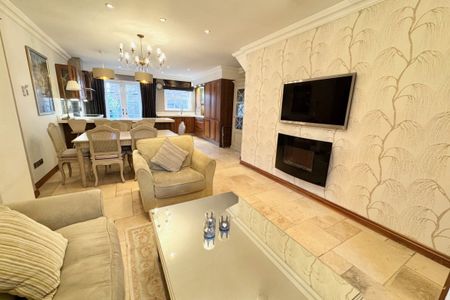 Thames Street - Photo 2