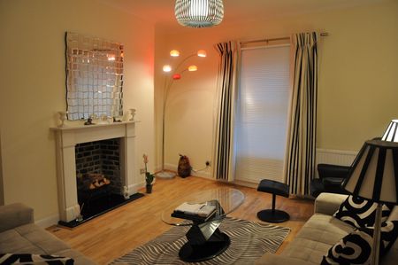 4 Bed Flat, Beaumont Crescent, W14 - Photo 3