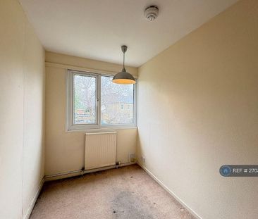 3 bedroom terraced house to rent - Photo 3