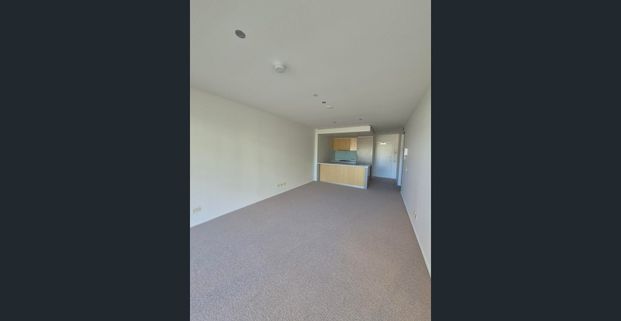 Stylish One Bedroom + Study Apartment with Brand New Upgrades & Resort-Style Facilities - Photo 1