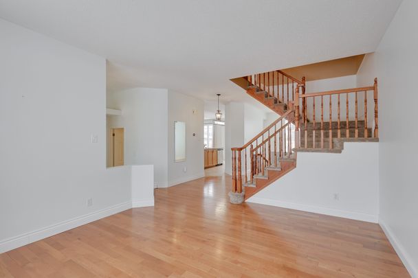 For Lease - 11 Westmeath Crescent, Kanata, Ontario - Photo 1