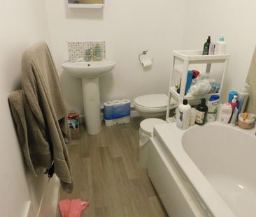 6 bedroom flat to rent - Photo 4