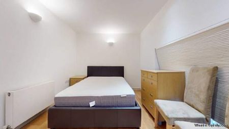 3 bedroom property to rent in London - Photo 3