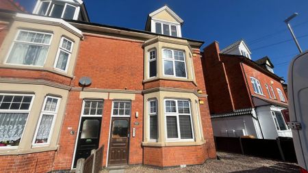 1 bedroom ground floor flat to rent - Photo 4