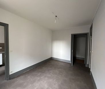 Location Appartement 5 pièces 95m² - Photo 4