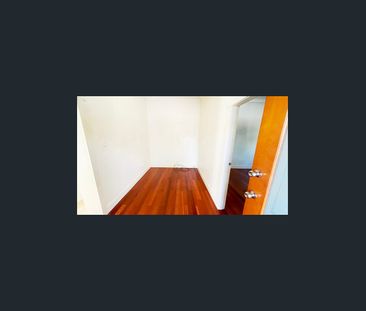 One flat half house - Photo 6