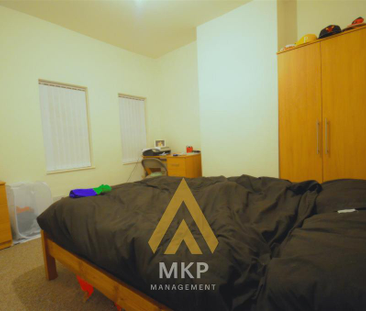 4 bedroom terraced house to rent - Photo 5