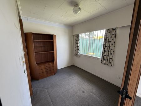 Prime Location! Easy access to all you could need! - Photo 4