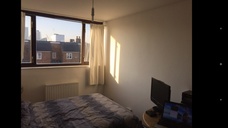 1 bedroom in a flat share to rent - Photo 3