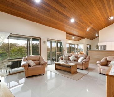 Spacious Family Retreat - Photo 3