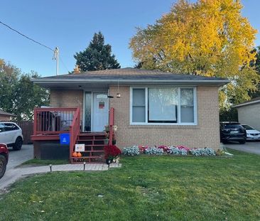 For Lease - 236 Silverbirch Drive, Newmarket, Ontario - Photo 1